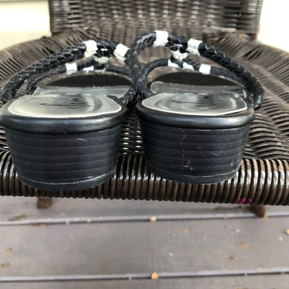 Sam & Libby women’s black&silver slip on sandals - Picture 4 of 8